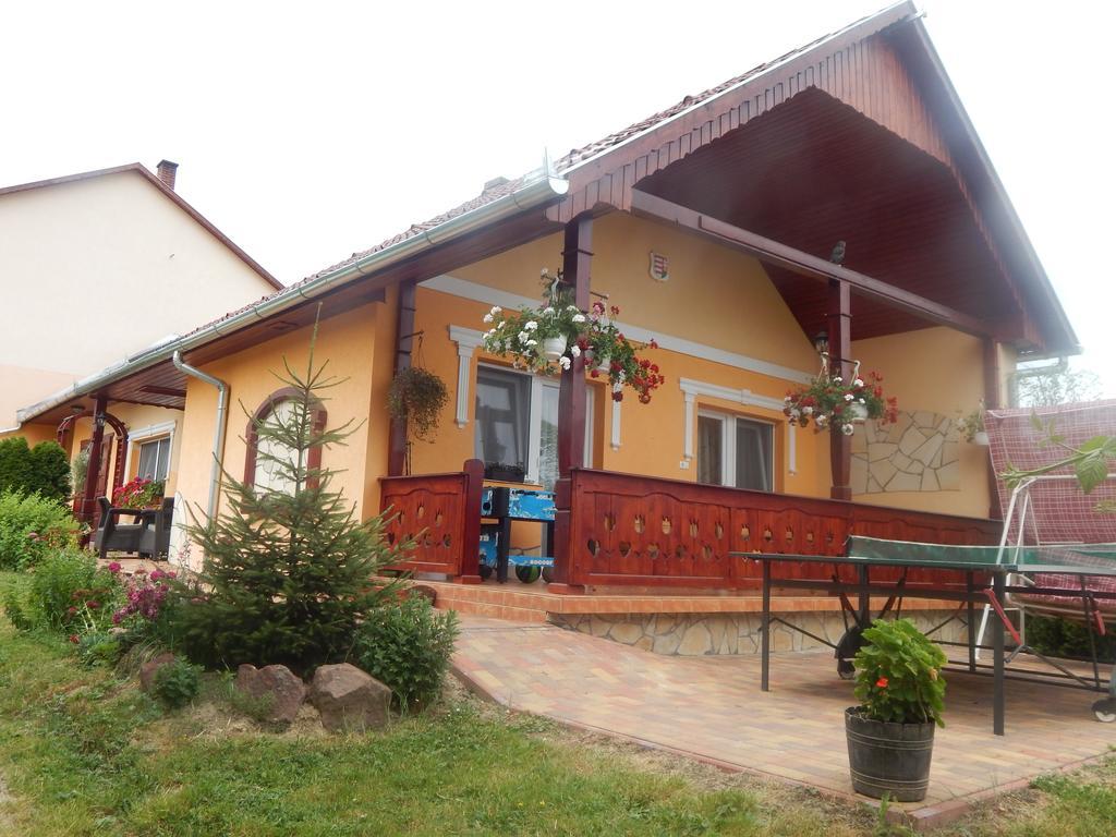 Ferienwohnung Andrea Vendeghaz Kehidakustány Exterior foto